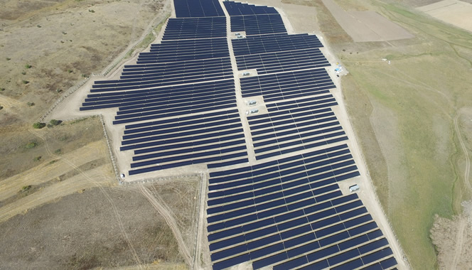 Enerjisa在7兆瓦的電力下在卡拉比克開設(shè)了一座太陽能發(fā)電廠
