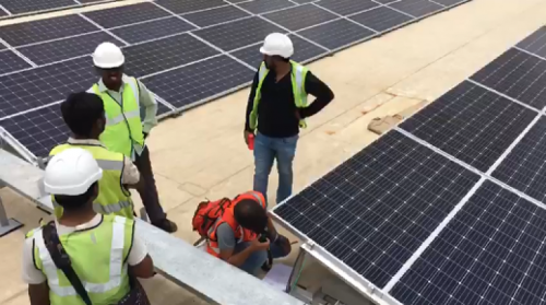 宜家在印度海得拉巴的800kW屋頂太陽能發(fā)電廠投產(chǎn)階段