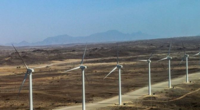 圖爾卡納湖風電場連接到電網