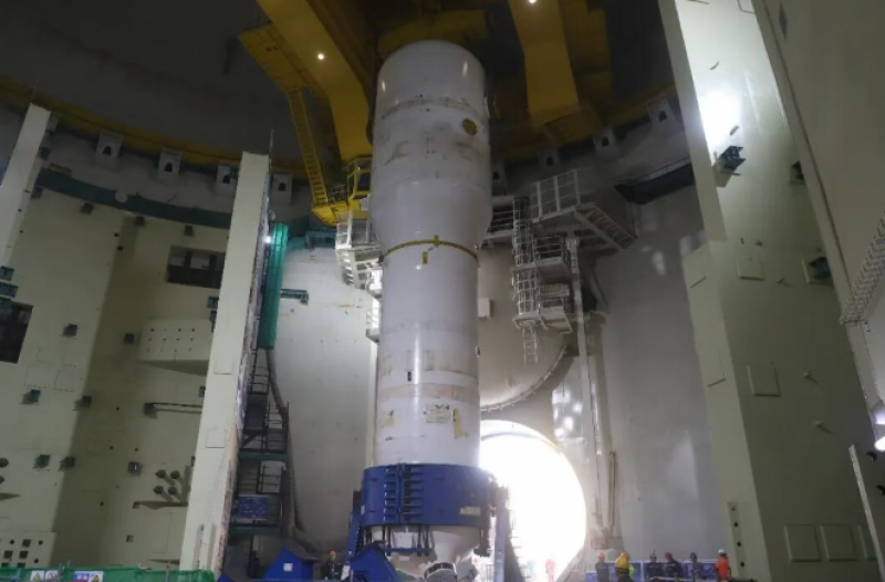 “核電之肺”精準就位！陸豐核電6號機組首臺蒸汽發生器吊裝成功