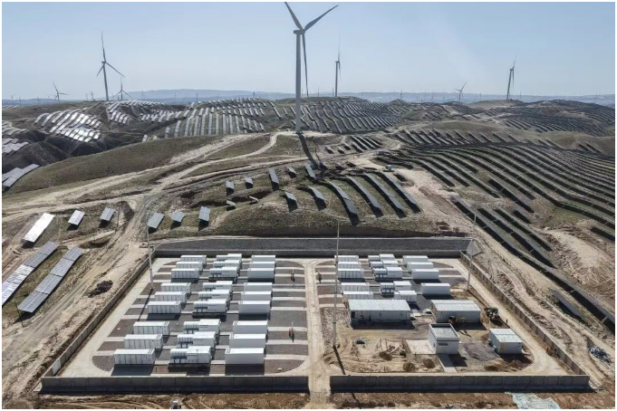 投運！國內單體最大光伏基地“充電寶”